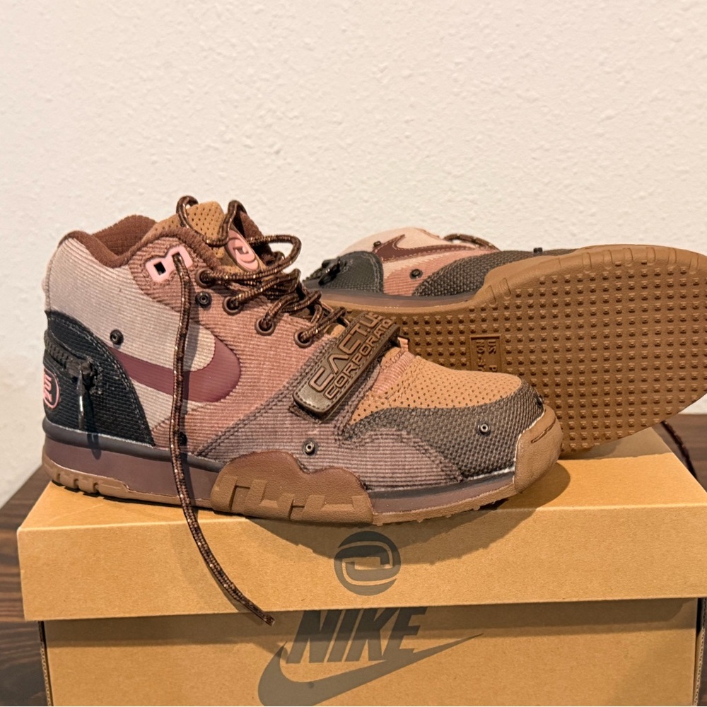 Travis Scott Nike Air Trainer SP